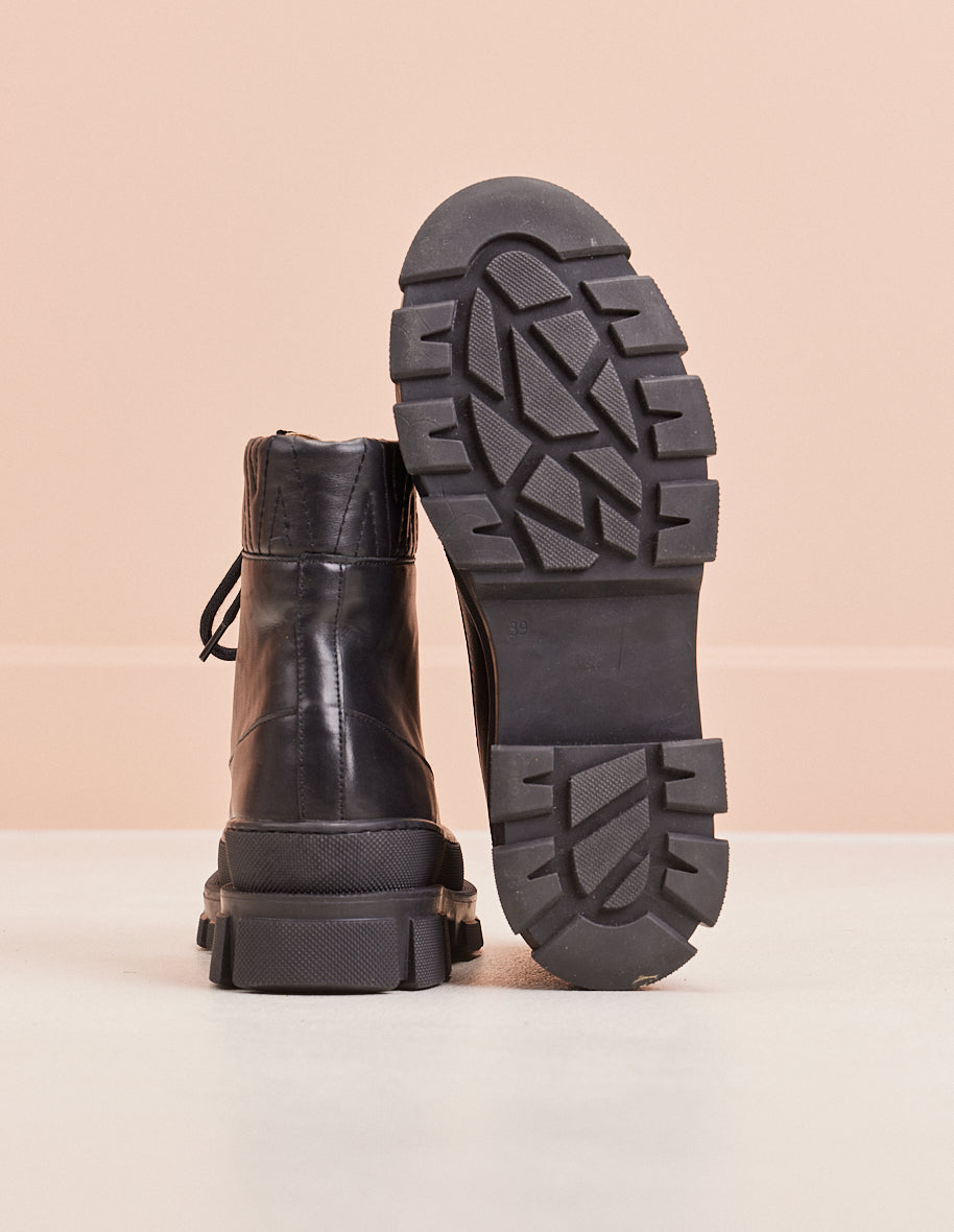 Lace-up boots Estelle - Black leather