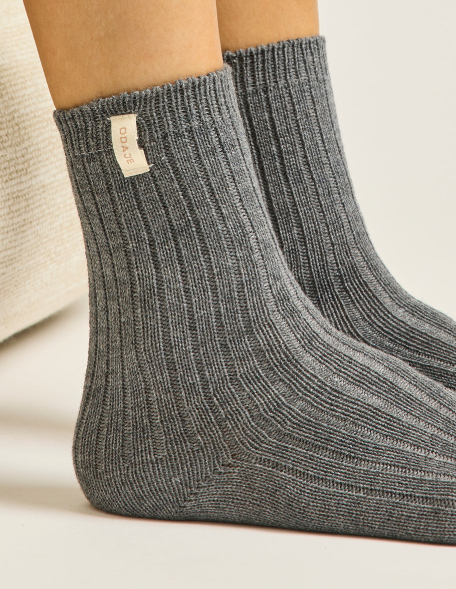 Pack of 2 Socks - Thick Ecru and Gray Socks