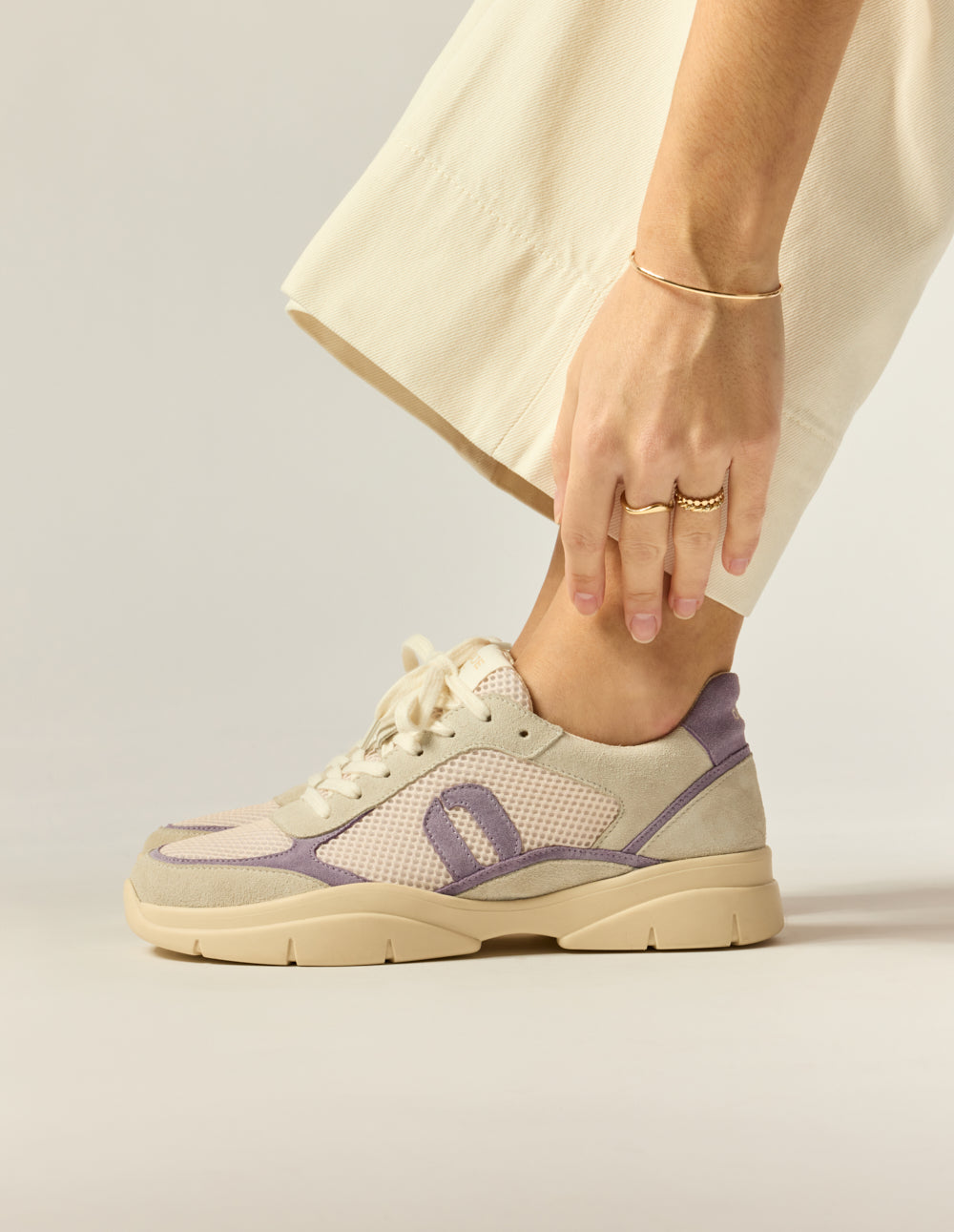 Larel low-top trainers - Ivory lilac